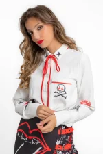 Diseño frontal de la camisa fluida con lazada Rock and Roll Lolina