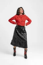 Camisa recta con ojales de Lolina estilo Rock and Roll en Girasol Murcia