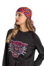 Diseño frontal del suéter de cuello redondo Animal Instinct Lolina